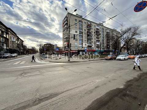 комерційна за адресою Кирилівська вул. (Фрунзе), 111