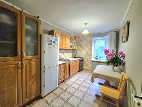 квартира за адресою Автозаводська вул., 7а