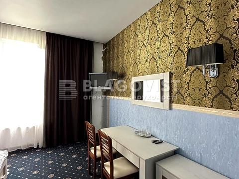 комерційна за адресою Боровкова вул., 1