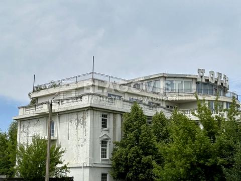 комерційна за адресою Боровкова вул., 1