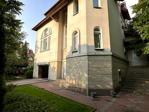 будинок за адресою Каштанова вул., 48
