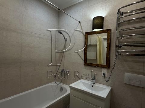 квартира за адресою Регенераторна вул., 4 к15