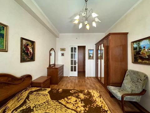 квартира за адресою Леся Курбаса просп., 4