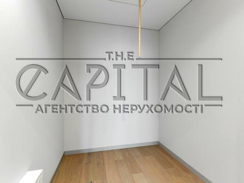 будинок за адресою Набережна вул.
