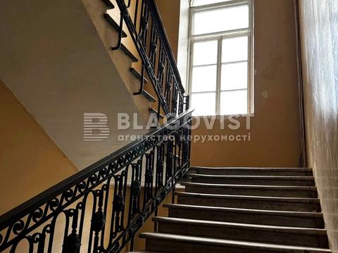 комерційна за адресою Київ, Володимирська вул., 45