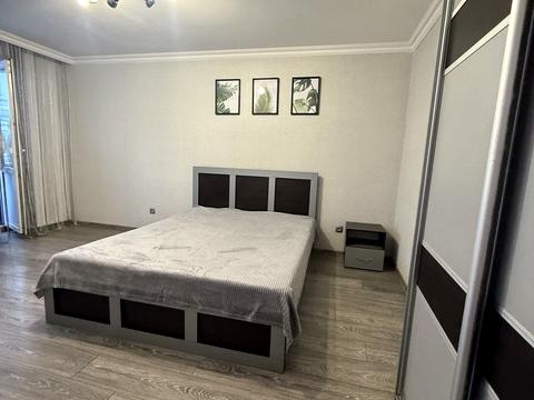 квартира по адресу Вячеслава Черновола ул., 12а