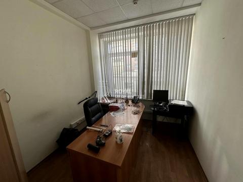комерційна за адресою Кудрявський узвіз, 7