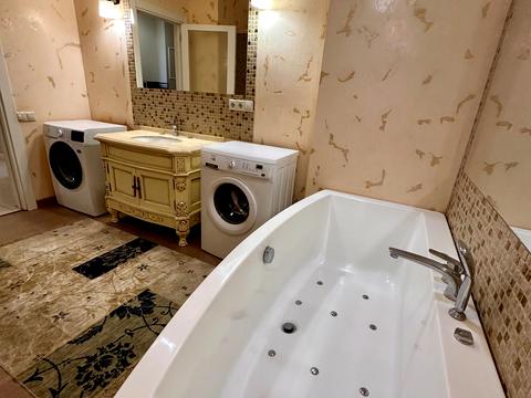 квартира за адресою Євгена Коновальця вул. (Щорса), 44-А