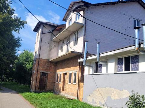 комерційна за адресою Ярослава Мудрого вул., 20