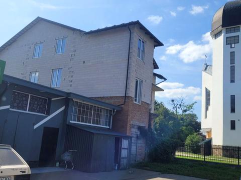 комерційна за адресою Ярослава Мудрого вул., 20