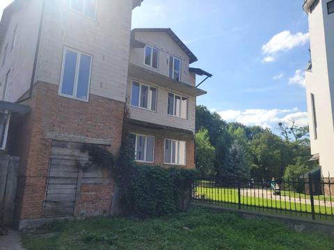 комерційна за адресою Ярослава Мудрого вул., 20