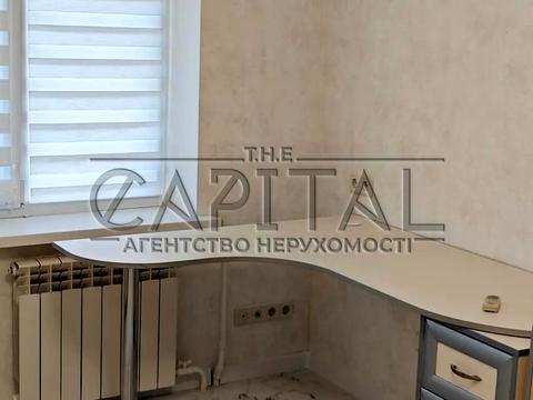 квартира за адресою Дніпровська набережна вул., 7-А