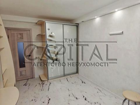 квартира за адресою Дніпровська набережна вул., 7-А