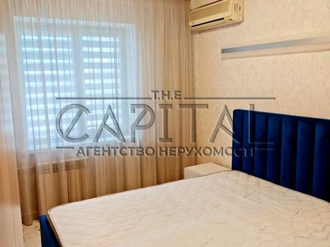 квартира за адресою Дніпровська набережна вул., 7-А