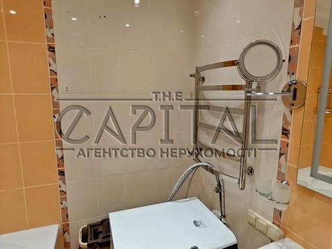 квартира за адресою Дніпровська набережна вул., 7-А