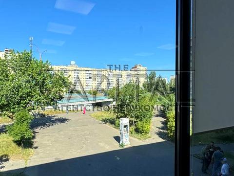 комерційна за адресою Йорданська вул. (Лайоша Гавро), 22