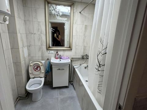 комерційна за адресою Григорія Гуляницького вул., (Будинок)