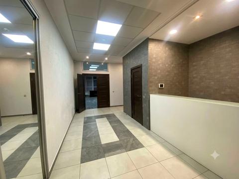 комерційна за адресою Кловський узвіз, 7a