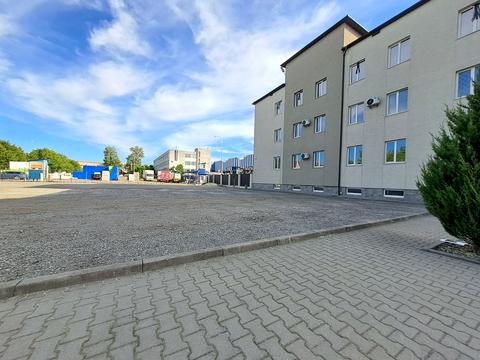 комерційна за адресою Дениса Лукіяновича вул., 12