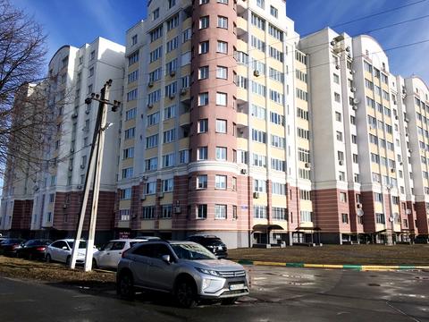 комерційна за адресою Юності вул., 3