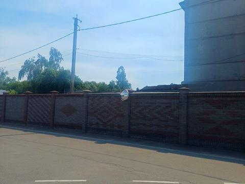 комерційна за адресою Новокиївська вул., 3