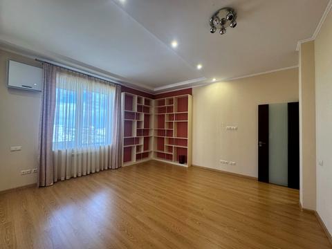 квартира за адресою Срібнокільська вул., 3-В