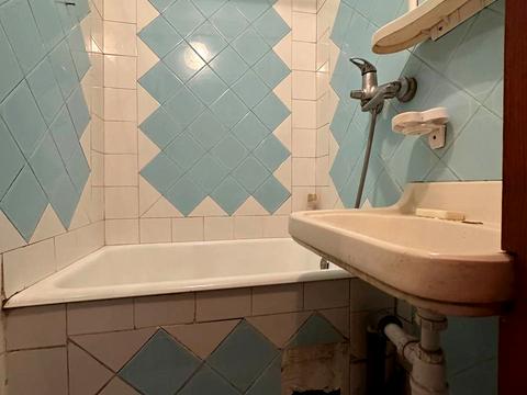квартира за адресою Космонавтів вул., 11