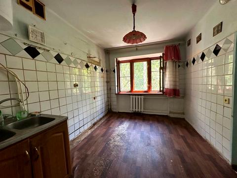 квартира за адресою Космонавтів вул., 11