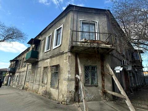 квартира за адресою Олександра Кутузакія вул. (Ленінградська вул.), 40