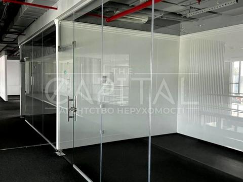 комерційна за адресою Степана Бандери просп. (Московський), 1