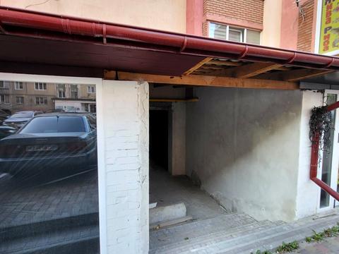 комерційна за адресою Богдана-Ігора Антонича вул., 5 б