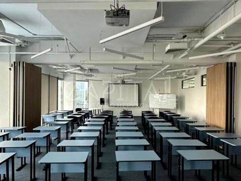 коммерческая по адресу Днепровская набережная ул., 1