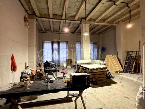 комерційна за адресою Михайлівська вул., 11