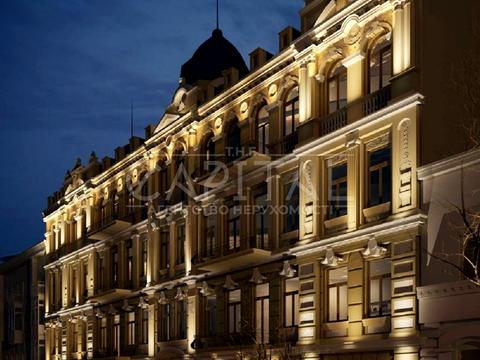 комерційна за адресою Михайлівська вул., 11