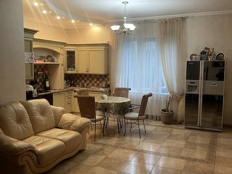 будинок за адресою Квітнева вул., 14