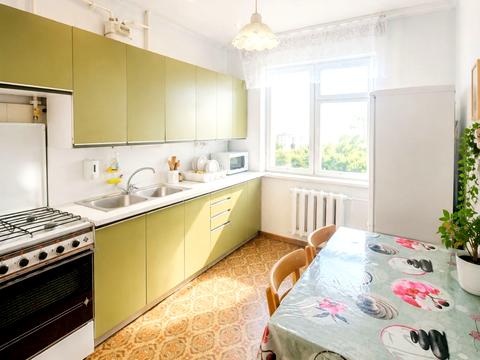 квартира за адресою Верховної Ради бульв., 19-Б