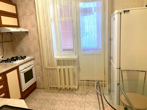 квартира по адресу Героев Украины просп. (Героїв Сталінграду), 10