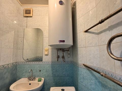 комерційна за адресою Валентинівська вул. (Блюхера), 22