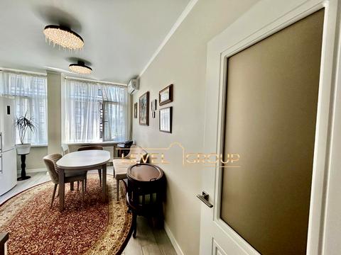 квартира за адресою Юнацька вул., 8