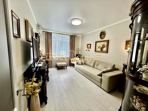 квартира за адресою Юнацька вул., 8