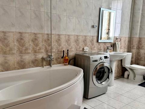 будинок за адресою Підгородне, Энтузиастов, 3