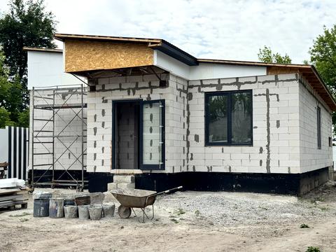 будинок за адресою Юрія Лисянського вул. (Єсеніна), 105