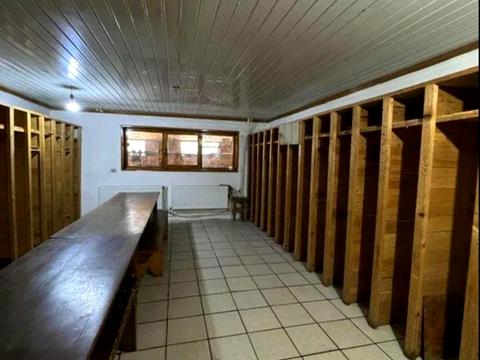 комерційна за адресою Складська, 5
