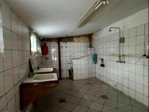 комерційна за адресою Складська, 5