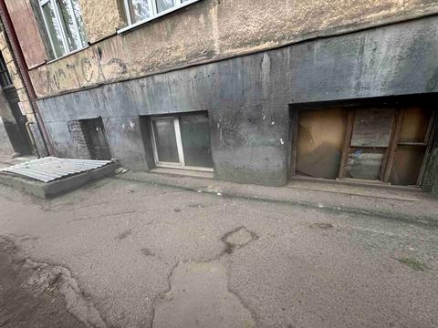комерційна за адресою Івана Шараневича вул., 8