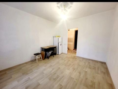 квартира за адресою Електровозна вул., 8