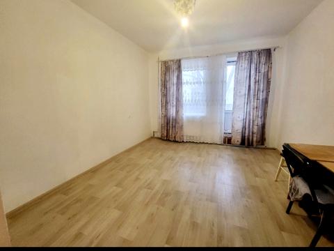 квартира за адресою Електровозна вул., 8