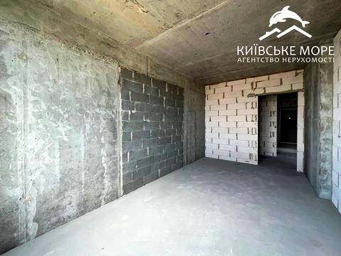 квартира за адресою Причальна вул., 8