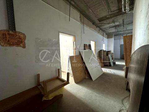 комерційна за адресою Валерія Лобановського просп. (Червонозоряний), 4-А