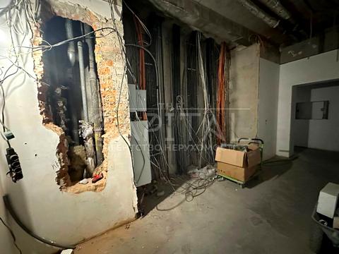 комерційна за адресою Валерія Лобановського просп. (Червонозоряний), 4-А